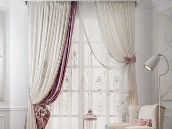 پرده اتاق خواب حریر با ترکیب سفید و گلبهی