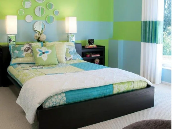 تزیین اتاق با رنگ سبز و آبی تزئین دیوار اتاق خواب عروس