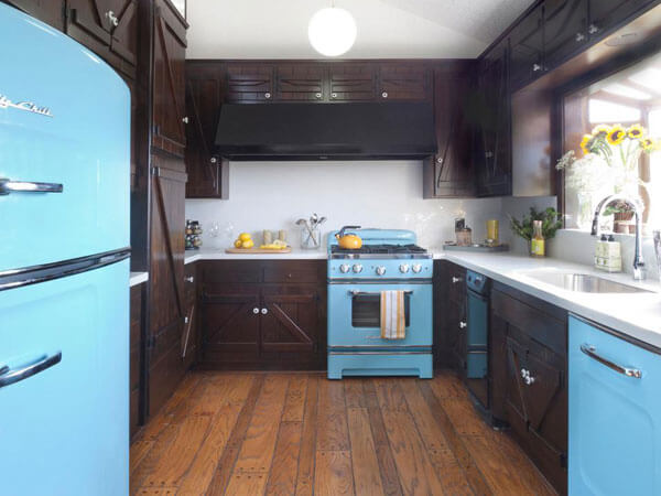 بهترین رنگ کابینت برای آشپزخانه خیلی کوچک بهترین رنگ کابینت برای آشپزخانه خیلی کوچک