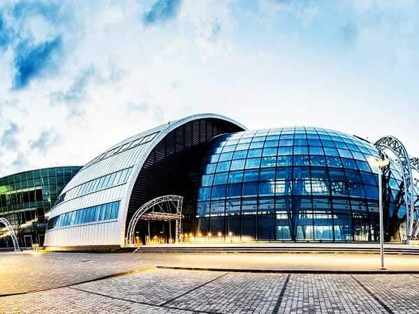 نمای شیشه ای سرعت بالای اجرای نمای کراتین وال
