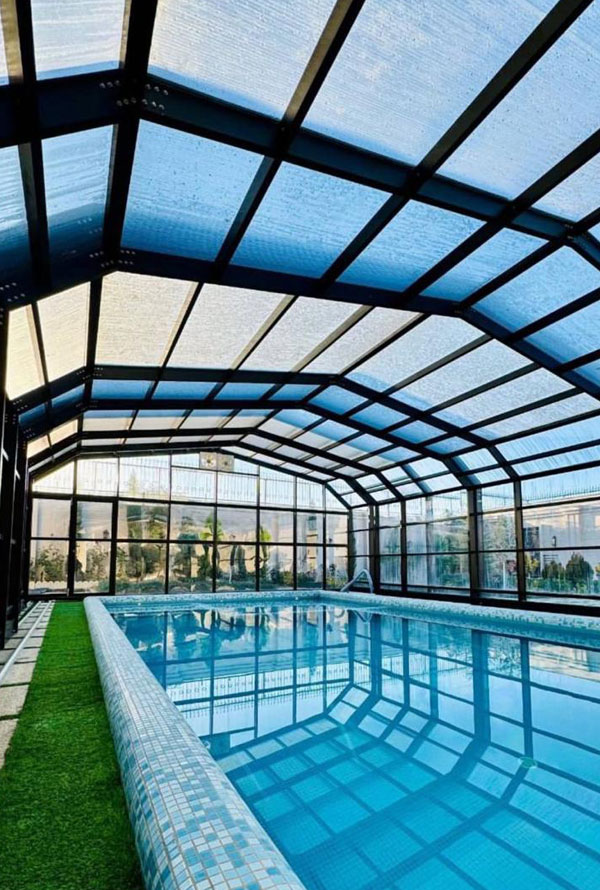 راهنمای کامل سقف چهارفصل متحرک استخر ویلا 1 سقف چهارفصل متحرک برای استخر و ویلا