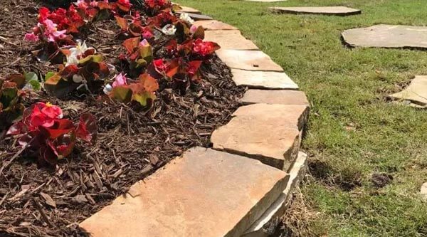 جدول دورباغچه‌ای سیمانی